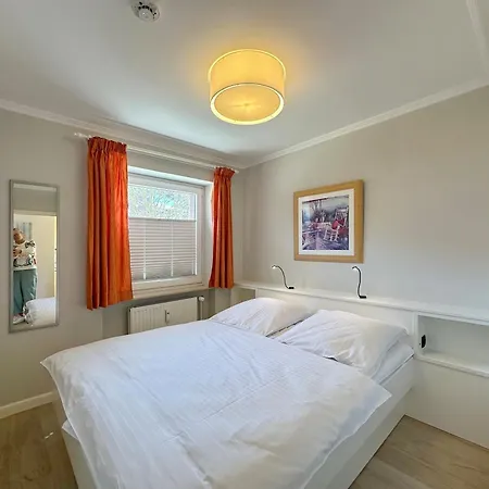 Klaus-groth-strasse 2, Whg 4 Appartement *