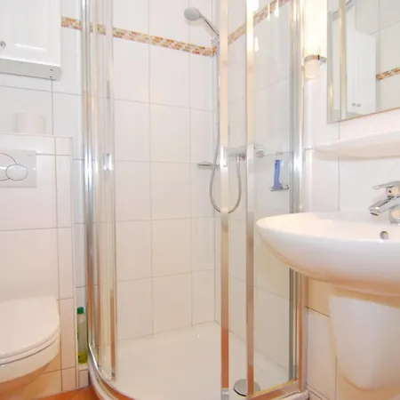 Klaus-groth-strasse 2, Whg 4 *