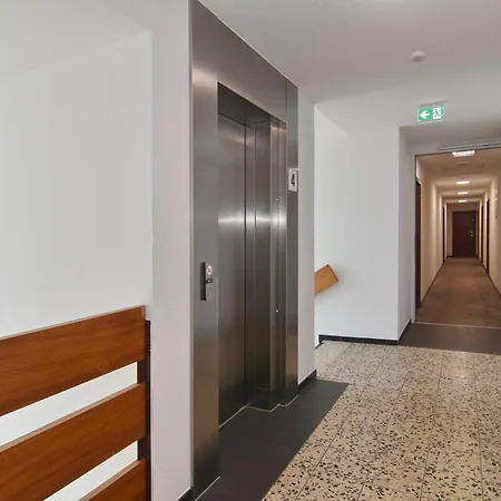 Klaus-groth-strasse 2, Whg 4 *